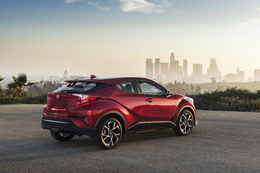  Toyota C-HR 2017 года  (NA) (фото 11 из 44)